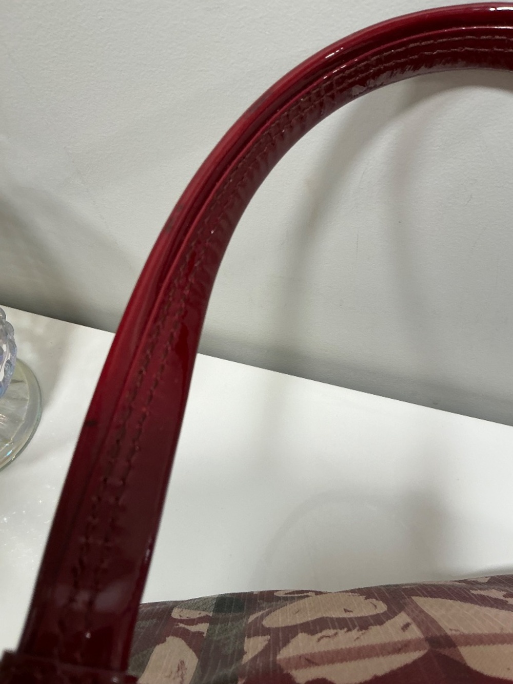 Burberry Ltd Edition Patent Painted Heart Supernova Coated Canvas Nickie Tote - Picture 14 of 16